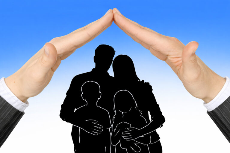 Forræðishyggja gegn fjárhagslegu sjálfstæði launafólks