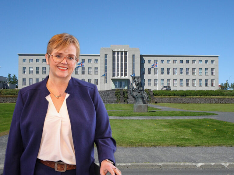 Háskólabáknið þenst út